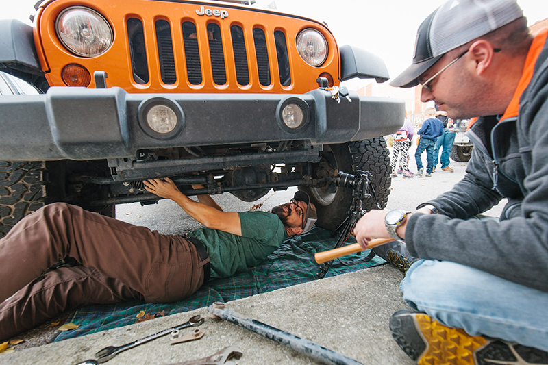 overlander-flea-market-by-ct-bell_38958387952_o